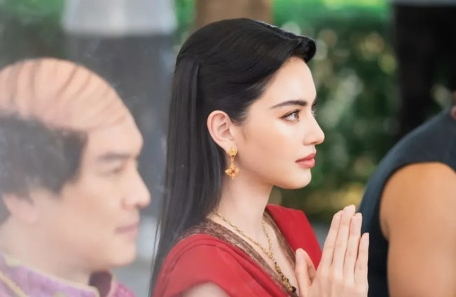Artis Thailand, Davika Hoorne. (Instagram @davikah) 